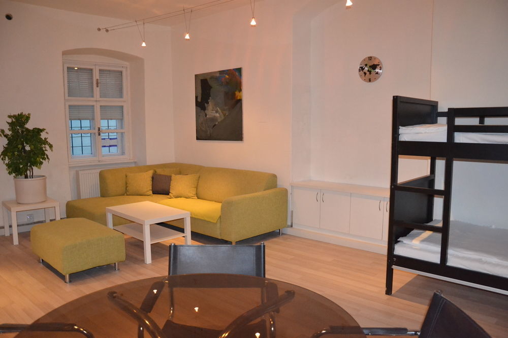 Hostel One บราติสลาวา ภายนอก รูปภาพ